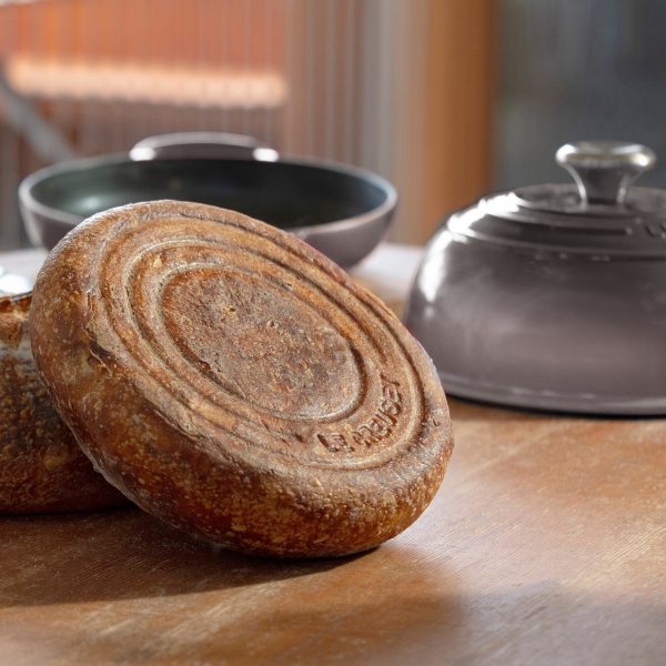 Le Creuset Signature Cast Iron 9.5" Oyster Bread Oven - Image 5