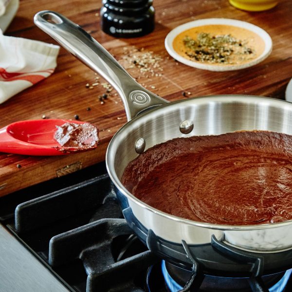 Le Creuset Stainless Steel 3.5-quart Saucier - Image 5