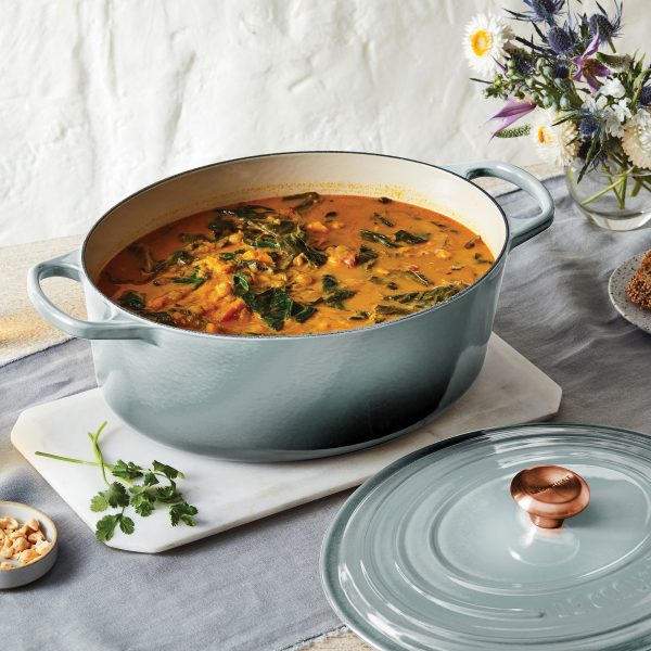 Le Creuset Signature Cast Iron 8-quart Sea Salt Oval Dutch Oven with Copper Knob - Image 7