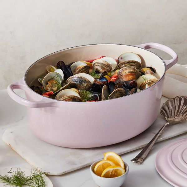 Le Creuset Signature Cast Iron 8-quart Shallot Oval Dutch Oven with Copper Knob - Image 6