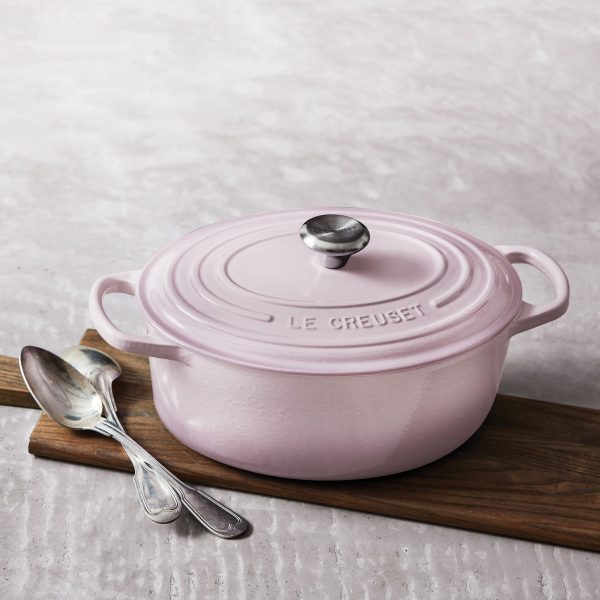 Le Creuset Signature Cast Iron 6.75-quart Shallot Oval Dutch Oven - Image 3