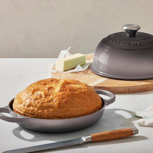 Le Creuset Signature Cast Iron 9.5" Oyster Bread Oven - Image 7