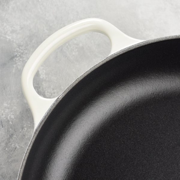 Le Creuset Cast Iron 10.25" White Fry Pan with Wood Handle - Image 4