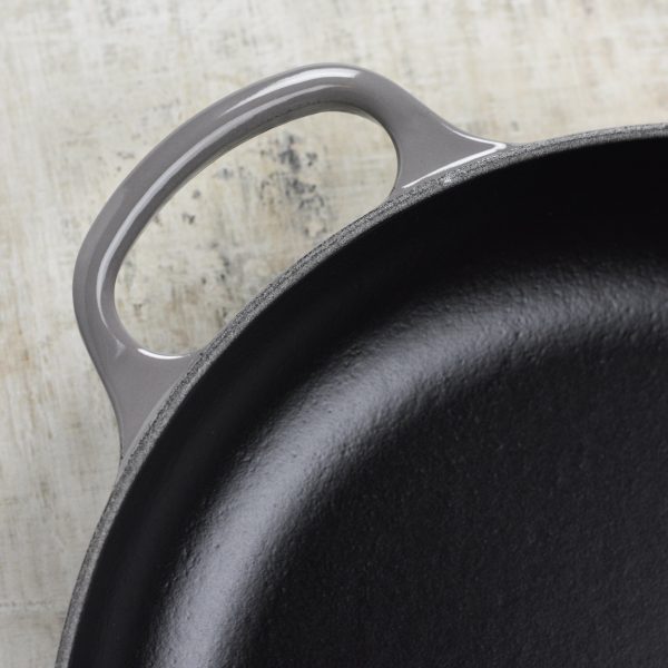 Le Creuset Cast Iron 10.25" Oyster Fry Pan with Wood Handle - Image 4