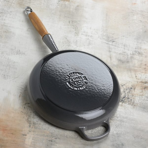 Le Creuset Cast Iron 10.25" Oyster Fry Pan with Wood Handle - Image 3