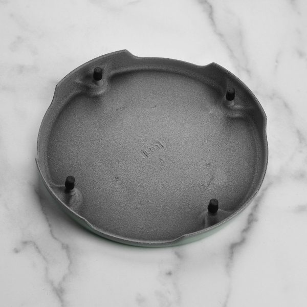 Le Creuset Signature Cast Iron 8.8" Sea Salt Round Trivet - Image 4