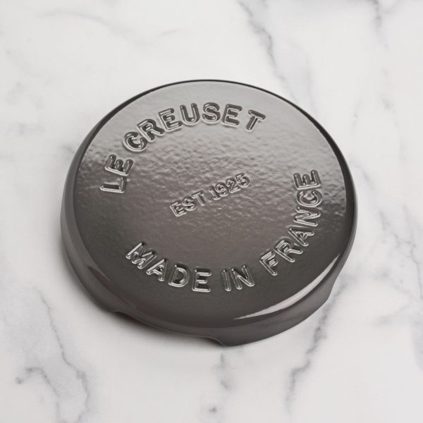 Le Creuset Signature Cast Iron 8.8" Oyster Round Trivet - Image 3