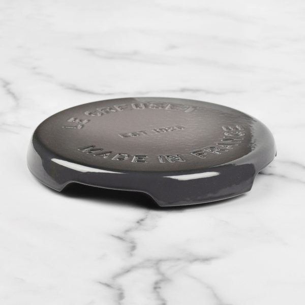 Le Creuset Signature Cast Iron 8.8" Oyster Round Trivet - Image 7