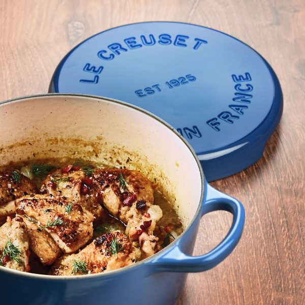 Le Creuset Signature Cast Iron 8.8" Marseille Round Trivet - Image 5