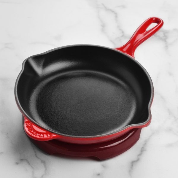 Le Creuset Signature Cast Iron 8.8" Cerise Round Trivet - Image 2