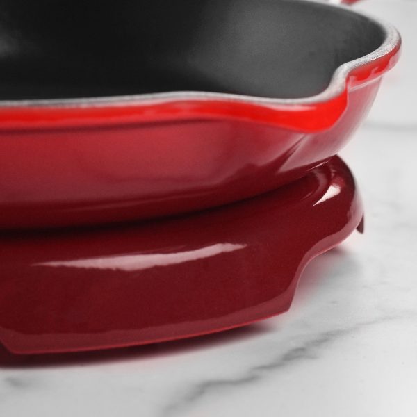 Le Creuset Signature Cast Iron 8.8" Cerise Round Trivet - Image 4