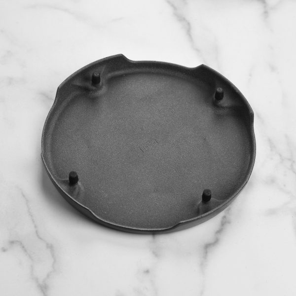 Le Creuset Signature Cast Iron 8.8" Licorice Round Trivet - Image 4