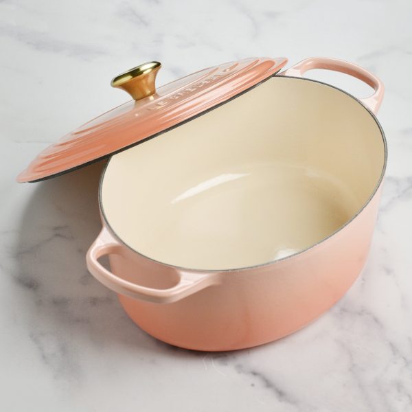 Le Creuset Signature Cast Iron 6.75-quart Peche Oval Dutch Oven - Image 7