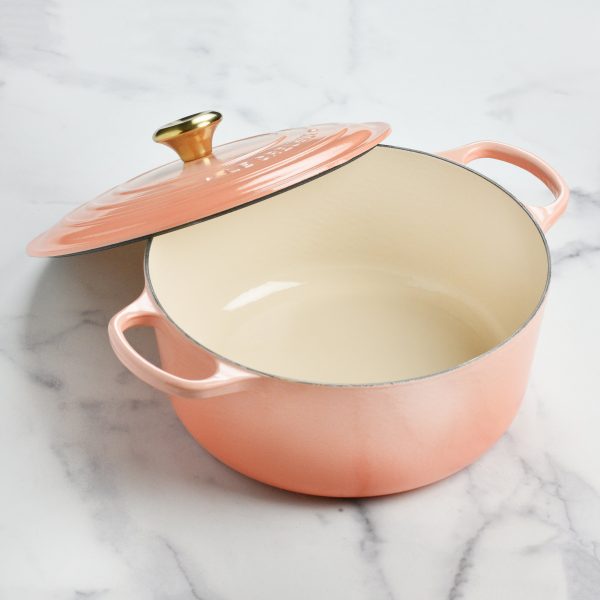 Le Creuset Signature Cast Iron 7.25-quart Peche Round Dutch Oven - Image 3