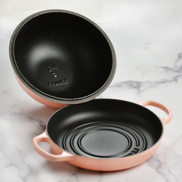 Le Creuset Signature Cast Iron 9.5" Peche Bread Oven - Image 5