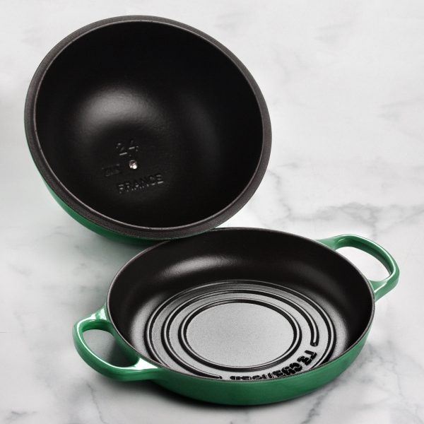 Le Creuset Signature Cast Iron 9.5" Artichaut Bread Oven - Image 5