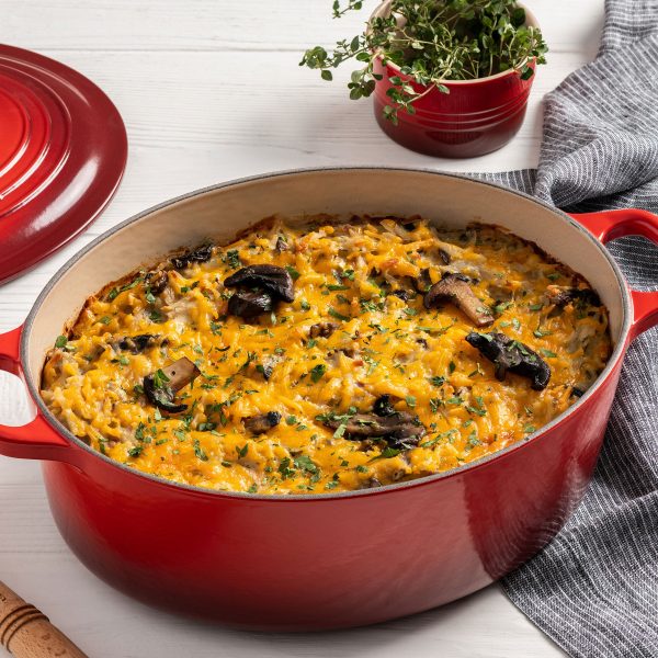 Le Creuset Signature Cast Iron 2.75-quart Cerise Oval Dutch Oven - Image 7