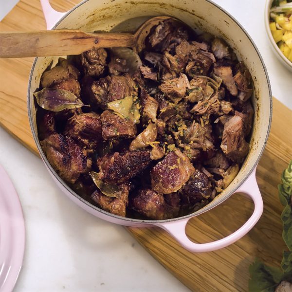 Le Creuset Signature Cast Iron 5.5-quart Shallot Round Dutch Oven - Image 3